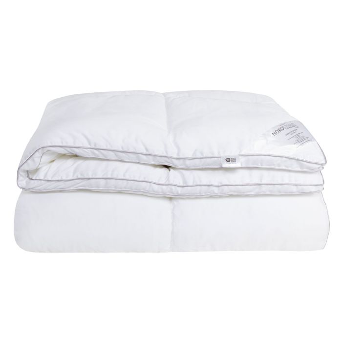 Bambus dyne 140x220 cm - Allergivenlig helårsdyne med ekstra blød dunfiber og 100% bambus bolster - Nordstrand Home 
